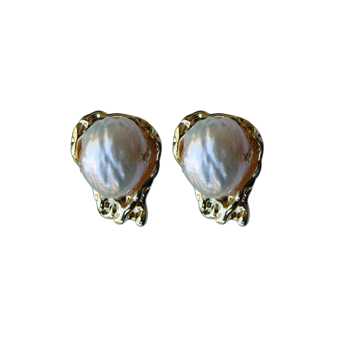 053 Pearl Studs