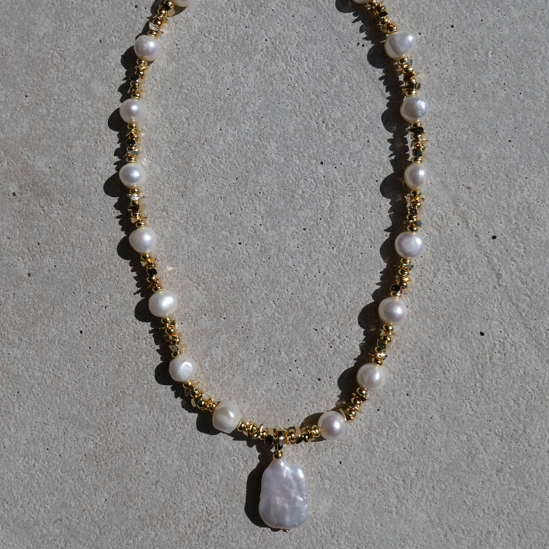 0010 Pearl Short Necklace