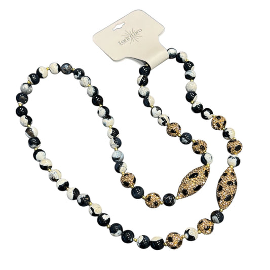 0004 Black & White Beaded Long Necklace