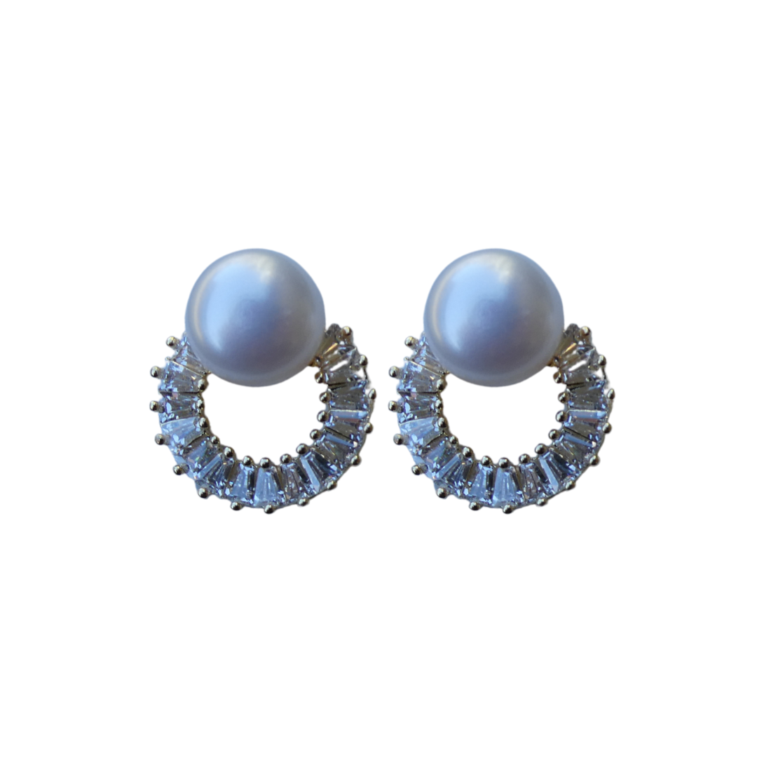 071 Pearl & Crystal Studs