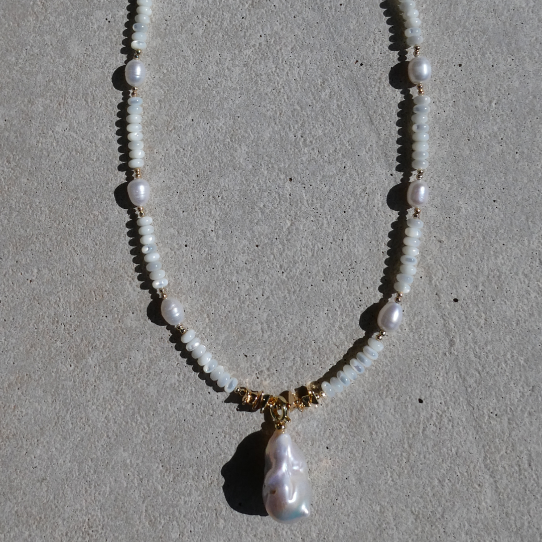 0011 Pearl Short Necklace