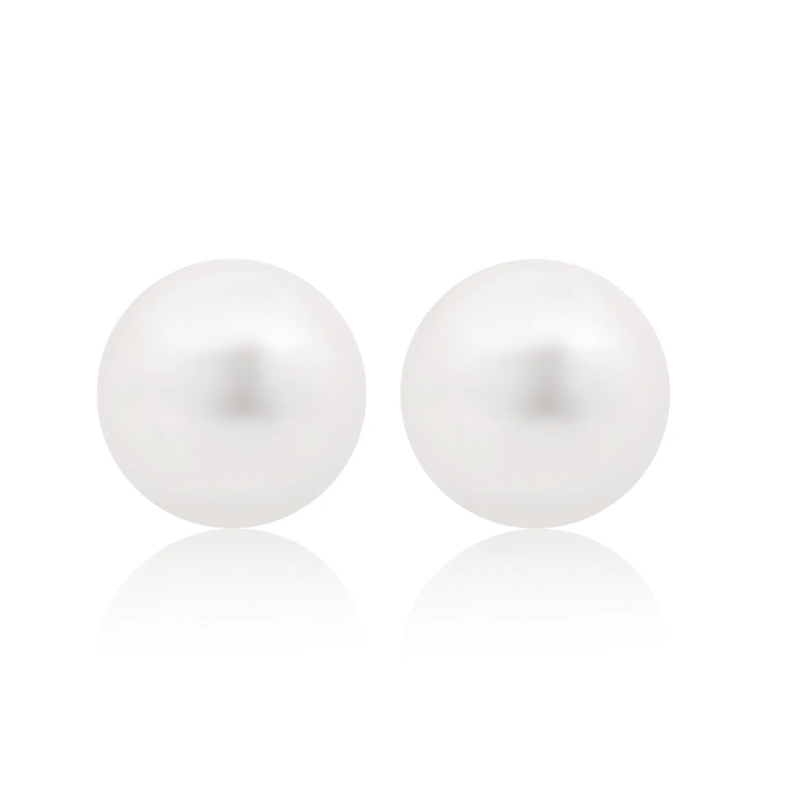 080 Freshwater Pearl Studs